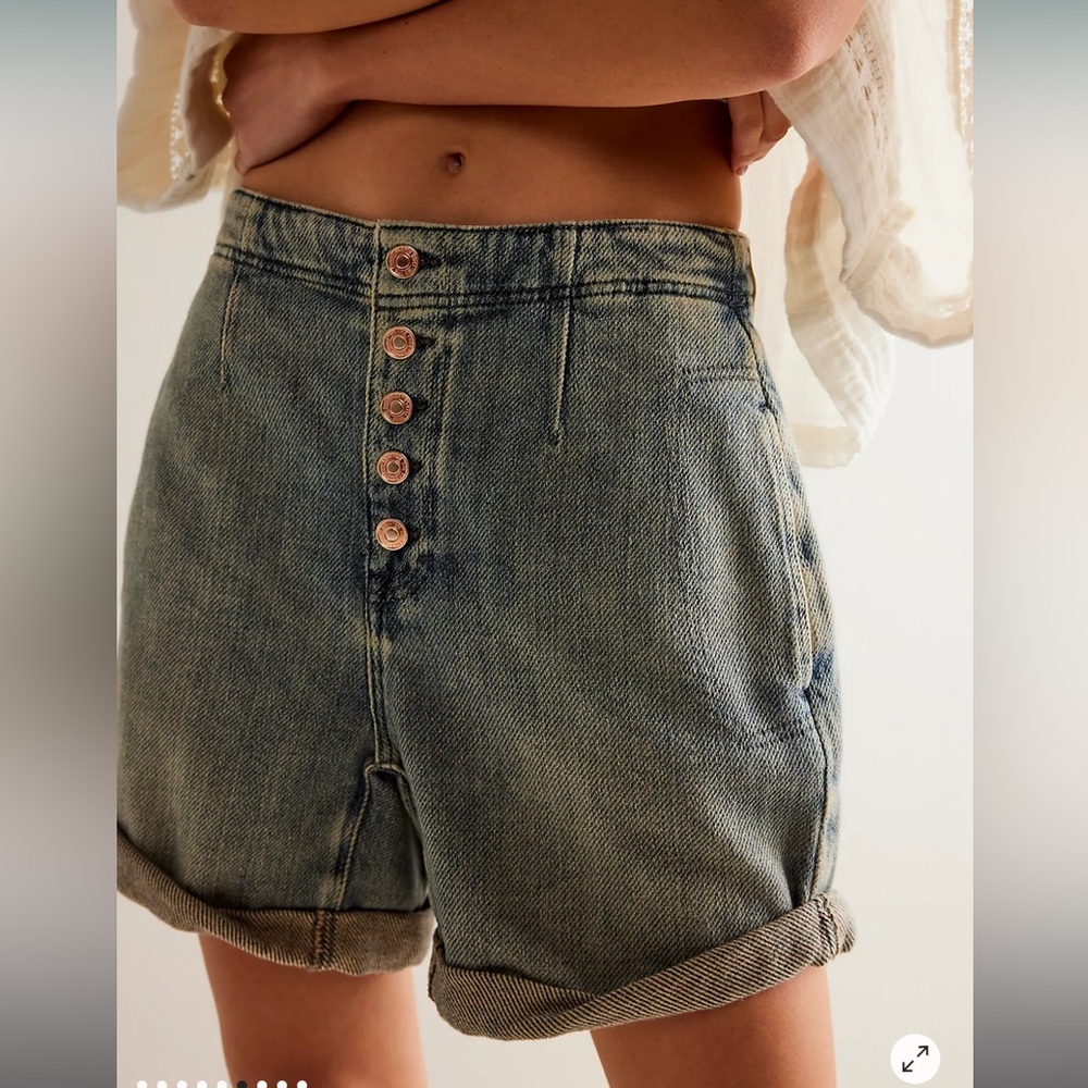 We The Free Osaka Relaxed Shorts- Size 24